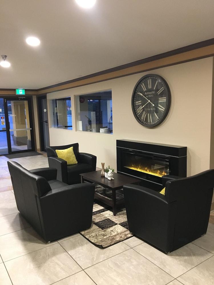 Super 8 By Wyndham Salmon Arm Hotel Екстериор снимка