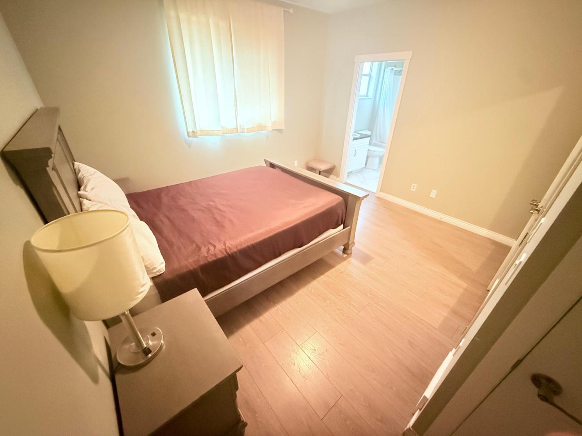 Super 8 By Wyndham Salmon Arm Hotel Екстериор снимка
