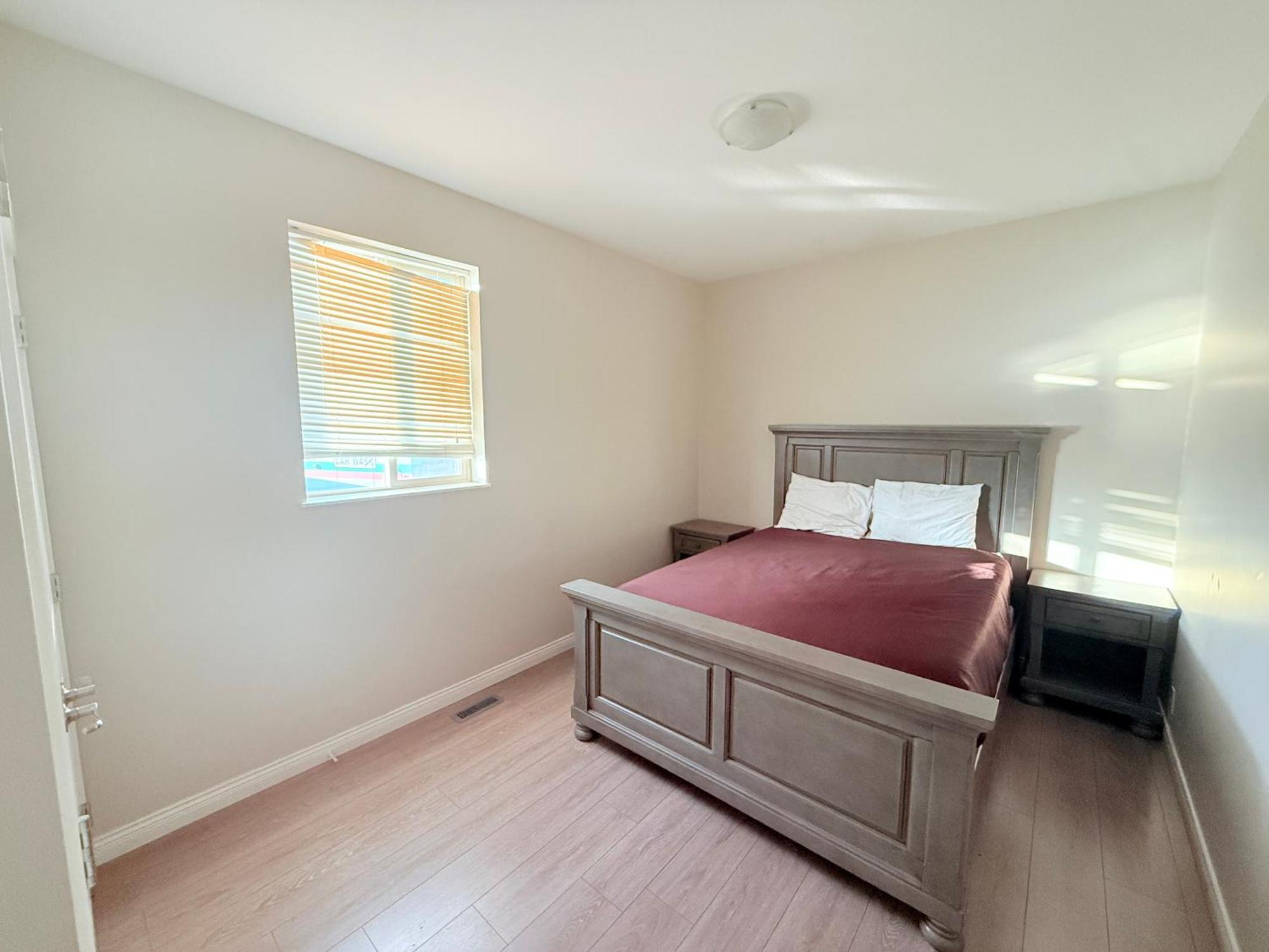 Super 8 By Wyndham Salmon Arm Hotel Екстериор снимка